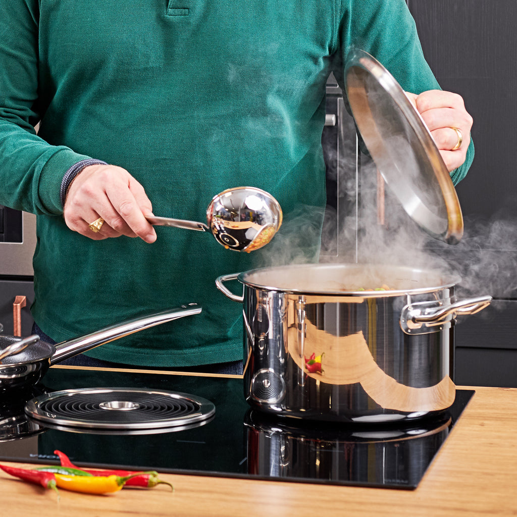 Hook Ladle with pouring rim Ø 10 cm|3.9 in.