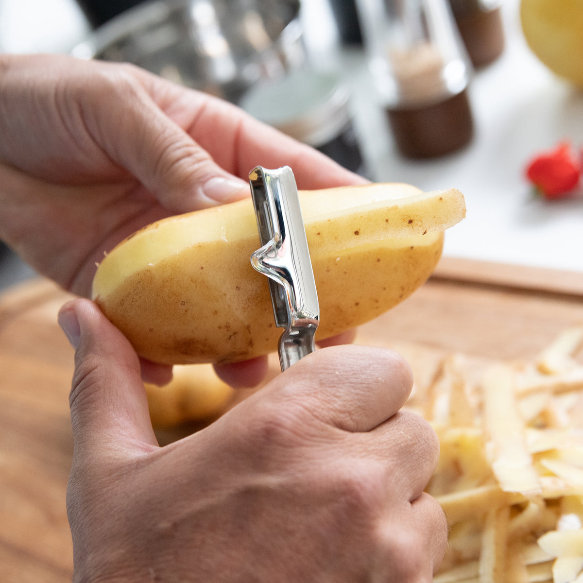 Swivel Peeler right-handed