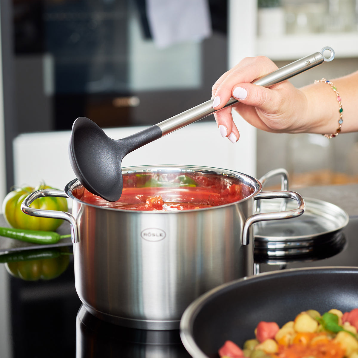 Sauce ladle BASIC LINE 28 cm I 11 in.
